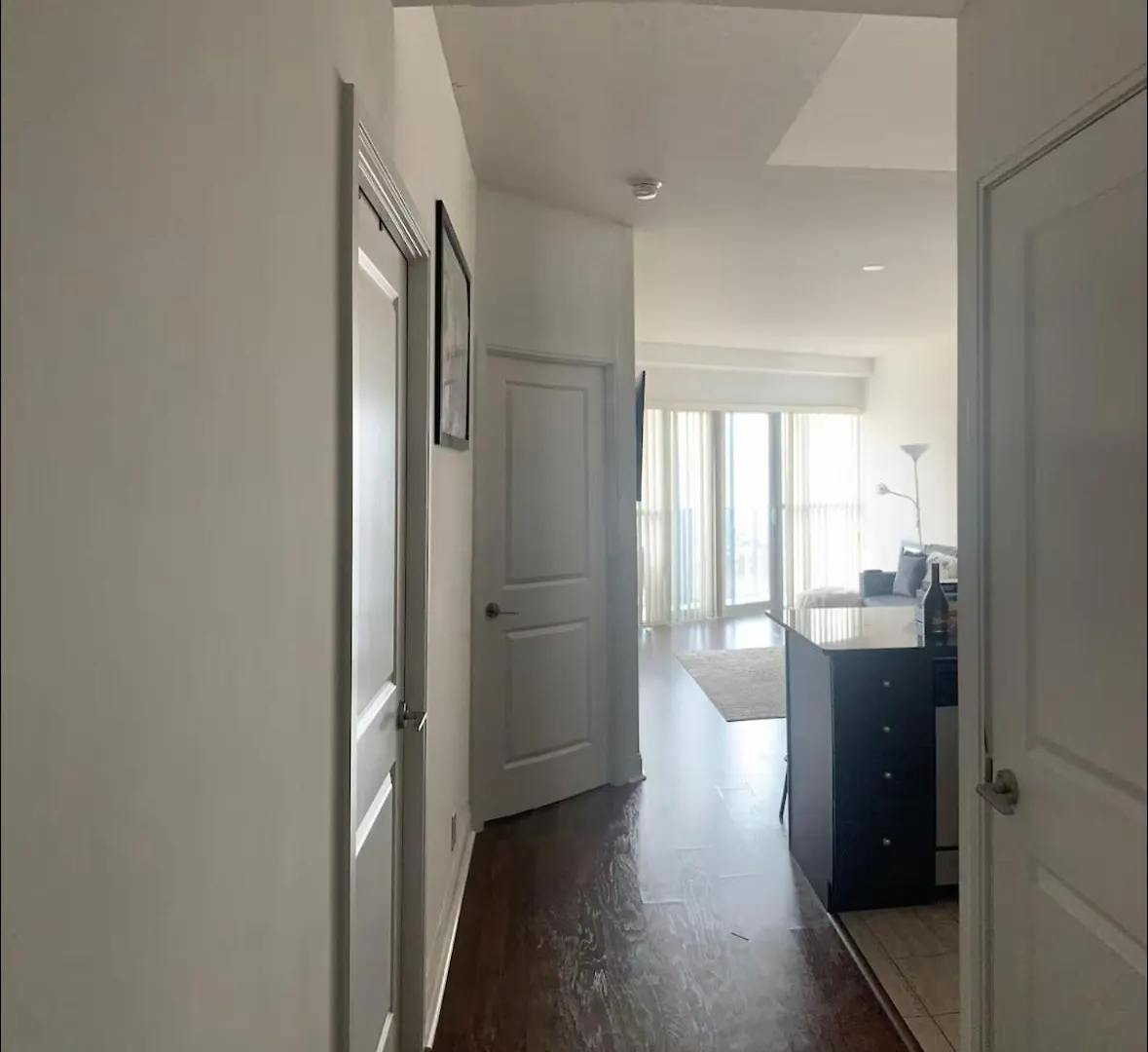 Apartment Modern Suite At Upten Condo Calgary